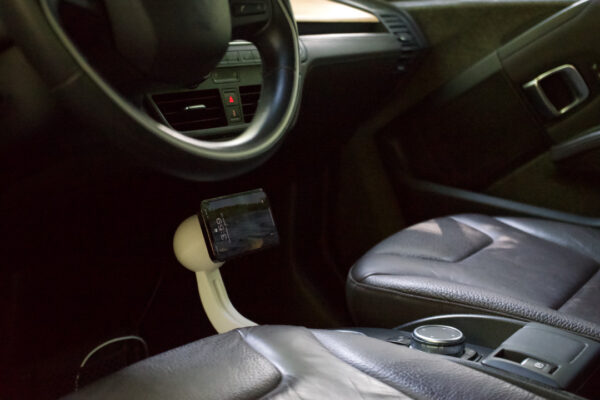 BMW i3 iPhone accessory for MagSafe mount - Image 5