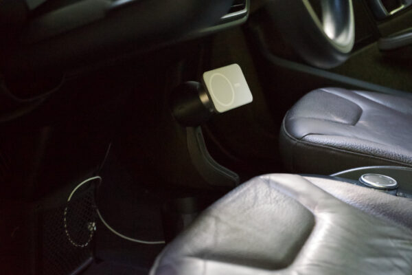 BMW i3 iPhone accessory for MagSafe mount - Image 6